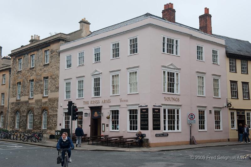 20090412_125248_D3.jpg - Kings Arm, a public place for students (pub), Oxford