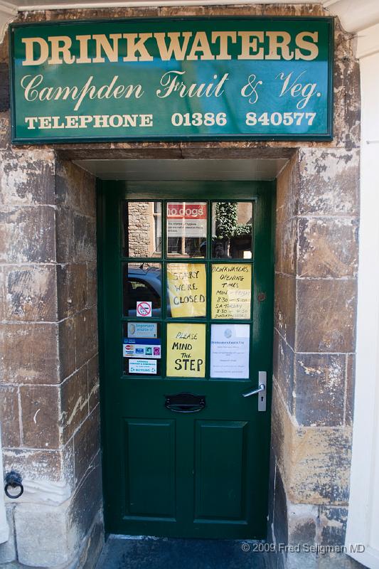 20090413_143335_D3.jpg - Doorway, Chipping Camden