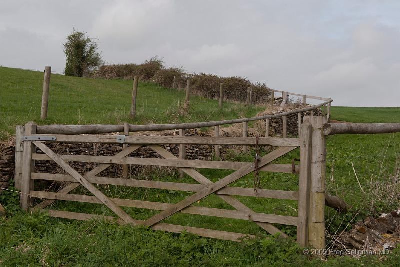 20090414_110341_D3.jpg - Farm near Naunton